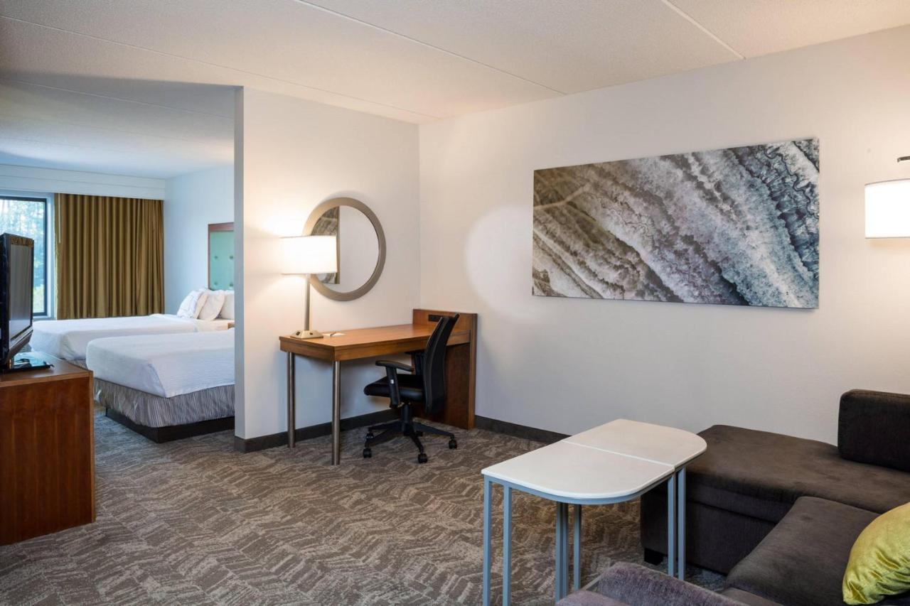 Springhill Suites Hampton Buitenkant foto