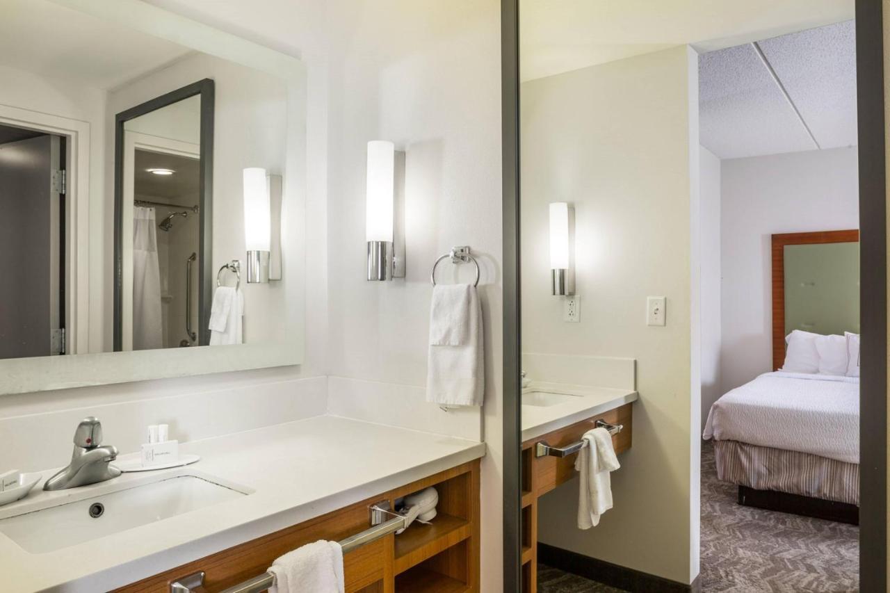 Springhill Suites Hampton Buitenkant foto