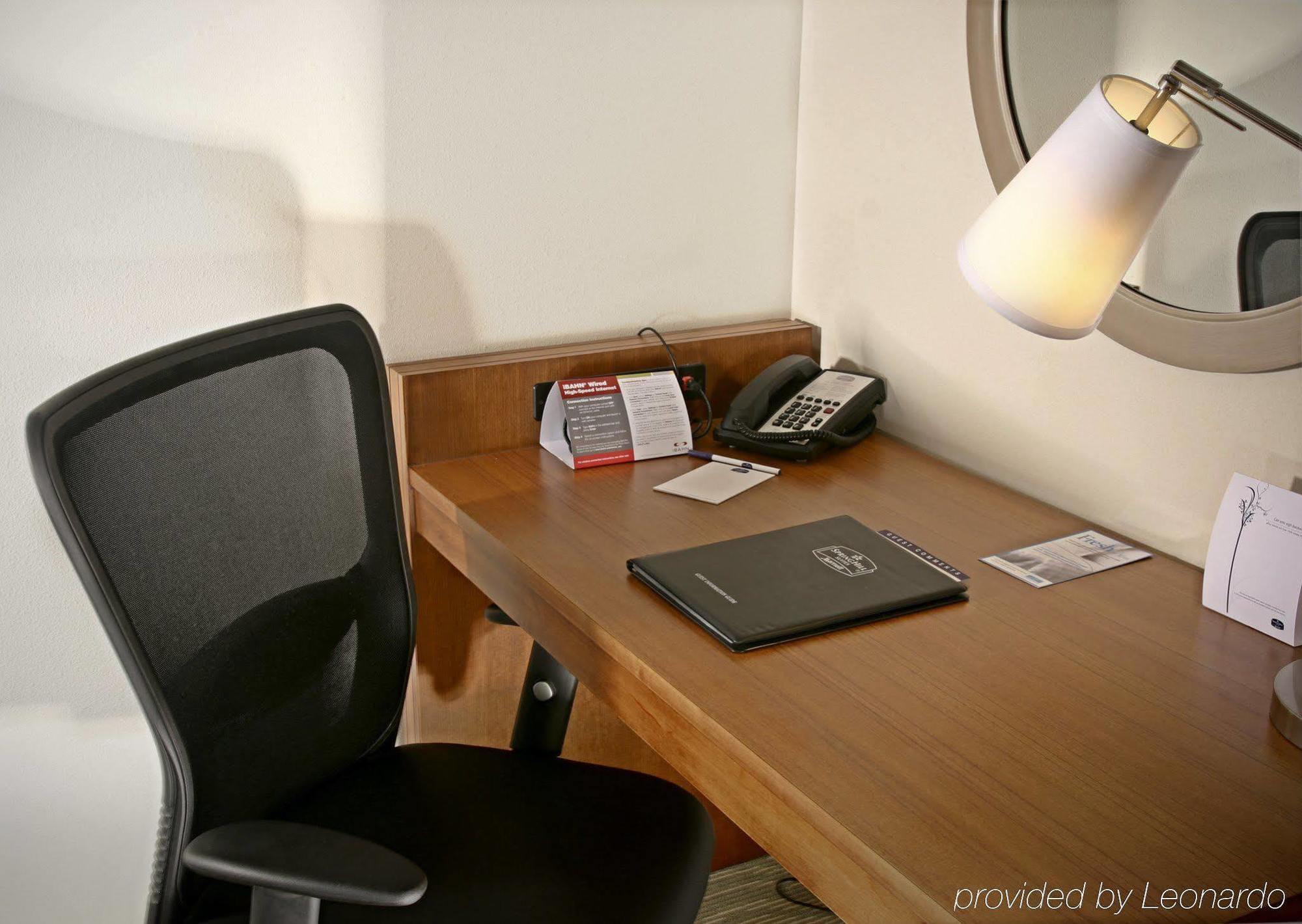 Springhill Suites Hampton Buitenkant foto