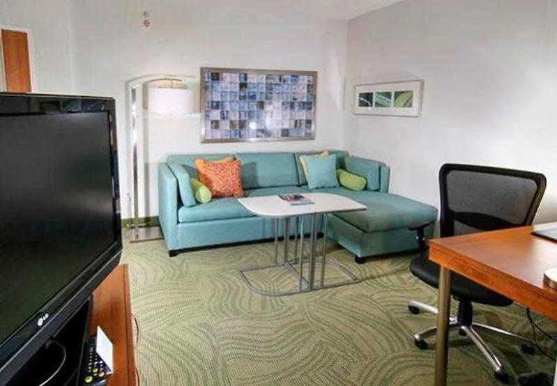 Springhill Suites Hampton Buitenkant foto