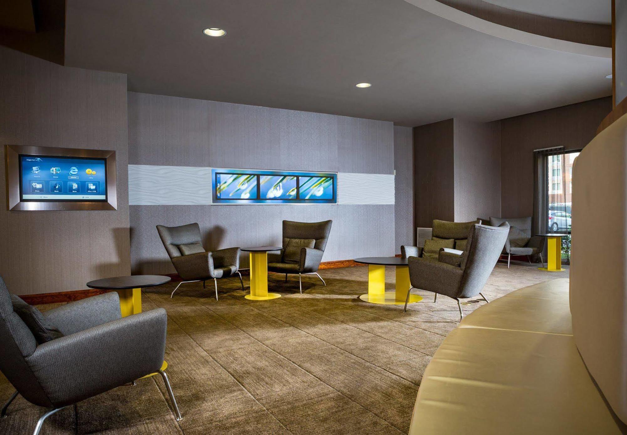 Springhill Suites Hampton Buitenkant foto