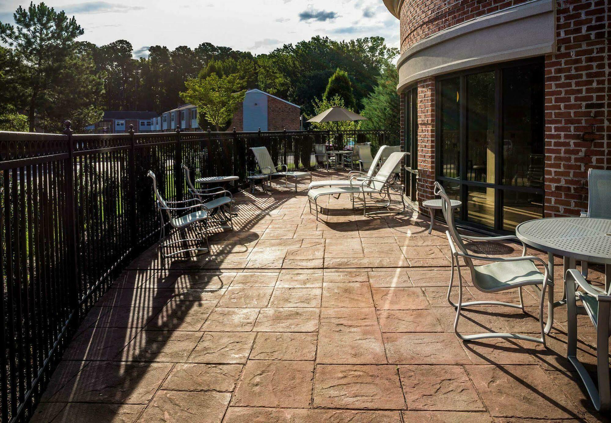 Springhill Suites Hampton Buitenkant foto
